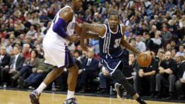 Durant y los Thunder resisten el ataque de Isaiah Thomas