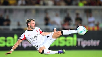 Milan quiere deshacerse de Santiago Giménez