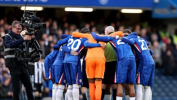 For a second straight Premier League match Chelsea huddled up around the center circle, but this time it wasn’t enough to lead them to a win over Newcastle.