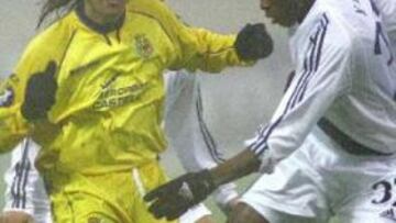 <b>FRÍO.</B> Los jugadores del Villarreal han tenido que enfrentarse al Dinamo y al intenso frío que hacía en Kiev.