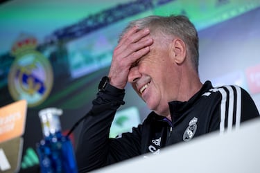 Ancelotti: ¡°Benzema tiene un a?o m¨¢s de contrato; no hay dudas¡±