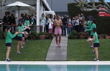 Rafa Nadal celebró su duodécimo Godó tirándose a la piscina