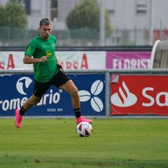 Oficial: Arana mostrará su camiseta en El Sardinero