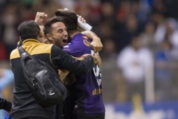 Action photo during the match Dorados de Sinaloa vs Atlante, corresponding to the return of the Grand Final of the Apertura 2016 Tournament of the Liga de Ascenso BBVA Bancomer MX, at Banorte Stadium.
Foto de accion durante el partido Dorados de Sinaloa vs Atlante, correspondiente a la vuelta de la Gran final del Torneo Apertura 2016 de la Liga de Ascenso BBVA Bancomer MX, en el Estadio Banorte, en la foto: (Elio Castro celebra su gol de Dorados
03/12/2016/MEXSPORT/Cristian de Marchena.