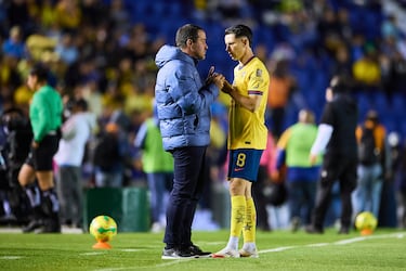 Javier Aguirre piensa en Álvaro Fidalgo