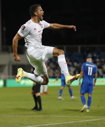 08/09/21 PARTIDO CLASIFICACION MUNDIAL QATAR 2022 EN PRISTINA  FASE DE GRUPOS GRUPO B ESTADIO FADIL VOKRRI  KOSOVO - SELECCION ESPAÑOLA ESPAÑA  PRIMER GOL PABLO FORNALS 0-1 ALEGRIA