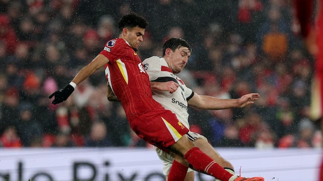 Luis Díaz de más a menos, en partidazo de Liverpool y United