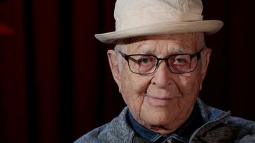 FILE PHOTO: Television producer Norman Lear poses for a portrait in New York, U.S., October 12, 2016. REUTERS/Lucas Jackson/File Photo