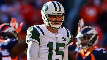 Diez quarterbacks a seguir en agencia libre, canje y el Draft