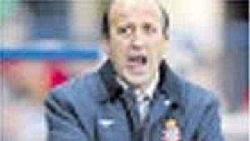 <b>AFECTADO.</b> Lotina defendió a su portero.