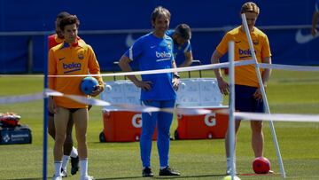 Riqui Puig y De Jong, en un entrenamiento.