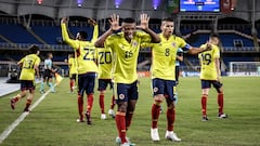 Óscar Cortés y Gustavo Puerta celebrando un gol con la Selección Colombia en el Sudamericano Sub 20.