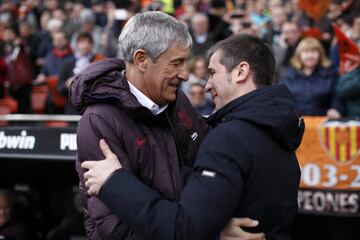 Saludo entre Quique Setién y Albert Celades.