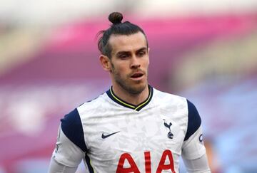 LONDON, ENGLAND - FEBRUARY 21: Gareth Bale of Tottenham Hotspur