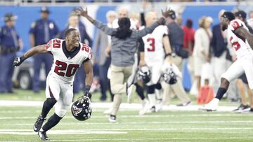 Sep 24, 2017; Detroit, MI, USA; Atlanta Falcons defensive back Sharrod Neasman (20) celebrates with teammates just after the game against the Detroit Lions at Ford Field. Mandatory Credit: Raj Mehta-USA TODAY Sports