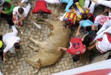 El séptimo encierro de San Fermín 2013, en imágenes