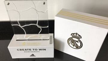 Imagen de Alonso con el detalle del Real Madrid.