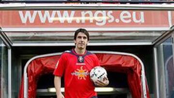 <b>ROJILLO. </b>Estrella Roja prefirió pájaro en mano a ciento volando y vendió a Lekic a Osasuna.