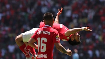 Toluca le pega al bicampeón Atlas