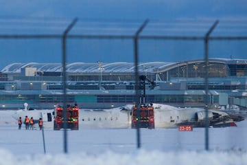 Tras el impresionante accidente el cual provoc que el avin quedara bocarriba, sin alas y con humo saliendo del fuselaje.