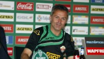 Escribá planifica la 2014/15 con la comisión deportiva del Elche