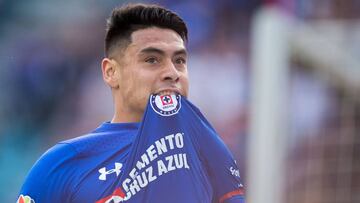 Felipe Mora, Cruz Azul