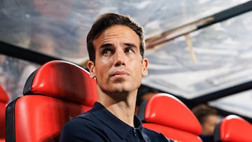 Iñigo Pérez, en el banquillo de Vallecas.