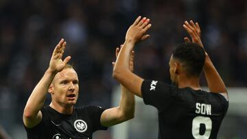 El Eintracht pone patas arriba el grupo D de la Champions