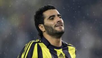 <b>SUMA Y SIGUE.</b> El Fenerbahce de Luis Aragonés, logró el triunfo (2-0) en casa ante el Antalyaspor en un choque donde el jerezano Daniel Güiza anotó el primero para los suyos.