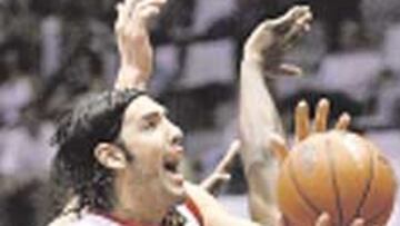 Scola, ala-pivot del TAU.