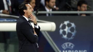 El entrenador del PSG, Unai Emery, durante el partido en el que su equipo le ganó 3-0 al Bayern.