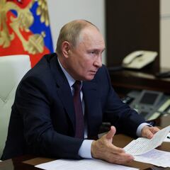 Why has Russia warned the U.S. about the risks of a Third World War?