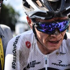 Froome libra un "día de drama" y el Sky le coloca en la Vuelta