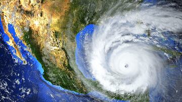 El ciclón Bárbara sigue avanzando en dirección a México y afectará a 6 estados con lluvias torrenciales.