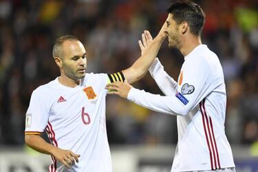 Iniesta contradicts Bartomeu: No deal in place for his contract extension