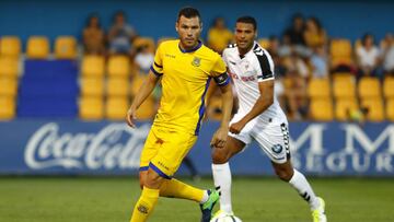 David Navarro con el Alcorc&oacute;n.