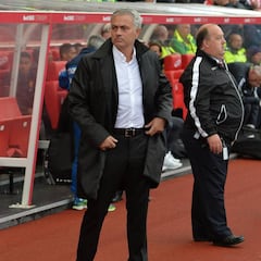 Mourinho no saludó a Hughes por mandarle a la "mierda"