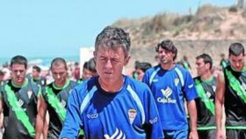 <b>CERCANO. </b>Lucas Alcaraz, estos días en la playa de Costa Ballena.
