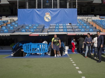 Pudzianowski, estrella de MMA, disfruta de su visita al Bernabéu