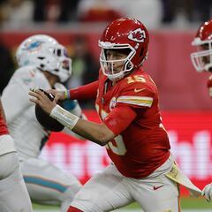 Mahomes y la defensiva de los Chiefs dominan a Tua y Miami en Frankfurt