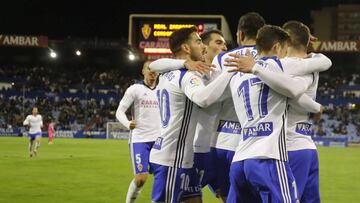 Los jugadores del Real Zaragoza celebran el gol de Pombo del pasado viernes contra el Córdoba.