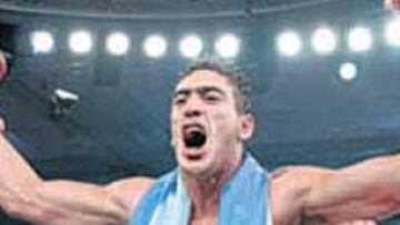 <b>NUEVO CAMPEÓN. </b>Carrera, tras vencer el sábado a Castillejo.