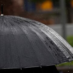 Pronostican ‘alta probabilidad’ de lluvia en Santiago: qué día caerá y cómo será el sistema frontal