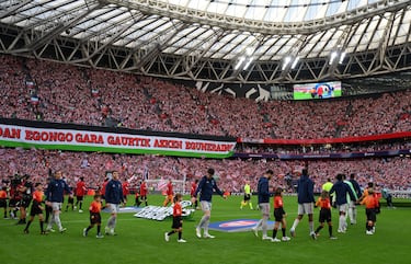 Ambiente en San Mamés en el partido Athletic-Arsenal.