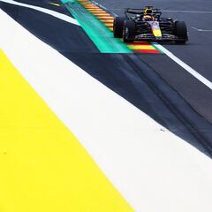 Sanción a un Verstappen inmenso