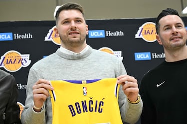 Presentación de Doncic con Los Angeles Lakers.