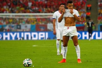 Con goles de Eduardo Vargas y Charles Aránguiz, la Roja derrotó a España en el Maracaná, el 18 de junio del 2014.