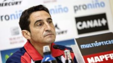 El entrenador del Real Zaragoza, Manolo Jiménez, en rueda de prensa.