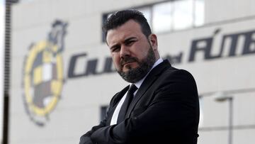 ENEMIGOS ÍNTIMOS. Galán sigue su cruzada contra Villar.