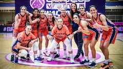 Las jugadoras del Valencia Basket celebran el pase a la final de la Eurocup.